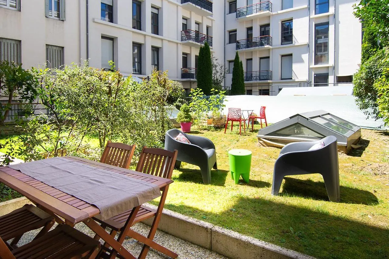 Un Air De Campagne En Vieille Ville - Proche Lac Annecy Frankreich